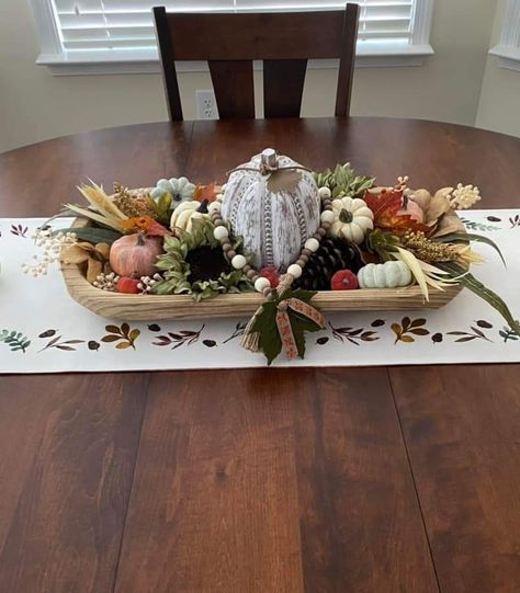 Fall Dough Bowl Decorating Ideas, Fall Dough Bowl, Thanksgiving Dinner Table Setting, Thanksgiving Bread, Dough Bowl Centerpiece, Bowl Centerpiece, Thanksgiving Dinner Table, Bread Bowl, Dinner Table Setting