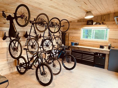 Cycling Man Cave, Bike Workshop Ideas, Bike Cave, Bike Storage Room, Bike Workshop, Barn Office, Bicycle Garage, Bike Garage, Amsterdam Apartment