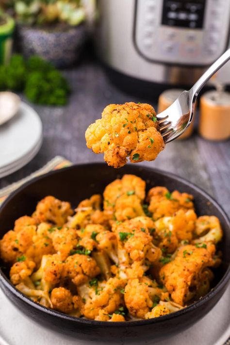 Instant pot cauliflower makes a savory sidekick to any main course and it's made in under 30 minutes altogether. This nutrient-dense dish is flavored with a powerhouse of seasonings! Seasoned Cauliflower, Instant Pot Cauliflower, Vegan Lunches, Food To Go, Nutrient Dense, Lunches And Dinners, Instant Pot Recipes, Main Course, Pot Recipes