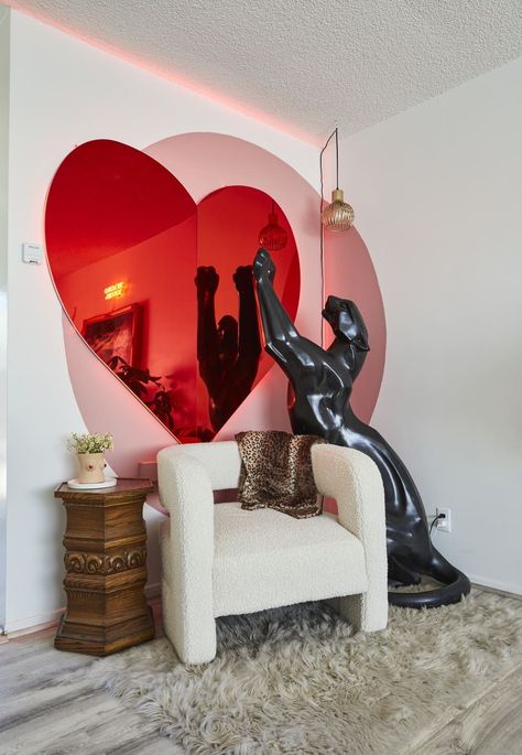 Hotel Tour, Maximalist Eclectic, 80s Interior, Book Hotel, Eclectic Interior Design, Pink Living Room, Red Rooms, Apartment Decor Inspiration, Eclectic Interior