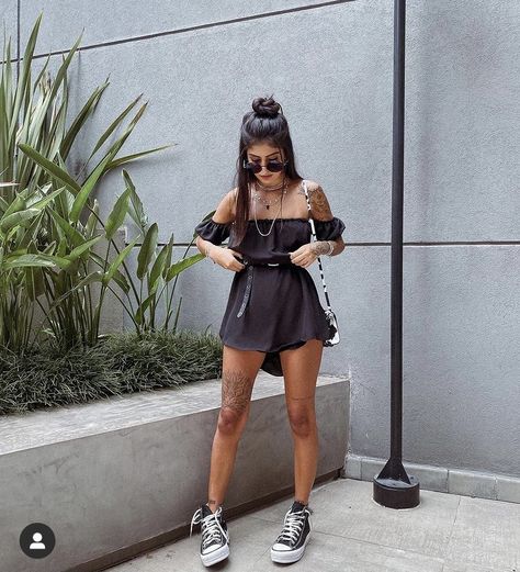 Edgy Beach Outfits, Reggae Concert Outfit Ideas, Summer Edgy Outfits, Reggae Festival Outfit, Reggae Outfit, Reggae Concert Outfit, Leo Santana, Outfit Mujer, Summer Beach Outfit