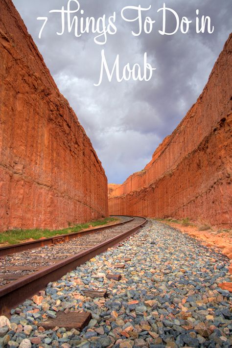 Things to do in Moab. Moab Utah things to do. Moab destination guide. Utah Parks, Utah Vacation, Utah Adventures, Utah Road Trip, National Park Road Trip, Utah Travel, Moab Utah, Utah National Parks, National Parks Trip