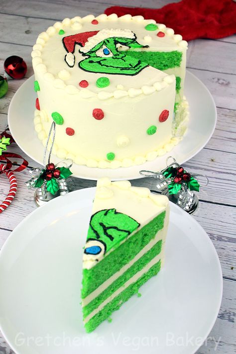 How to Make a Grinch Cake Simple Two Recipe Cake - Gretchen's Vegan Bakery Easy Christmas Cake Recipe, Cake Mix Doctor, Grinch Cake, Christmas Cakes Easy, Christmas Cake Pops, Grinch Party, Christmas Cake Designs, Christmas Cake Decorations, Christmas Cake Recipes