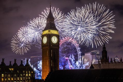 Bonfire nights cancelled across the country as budget cuts & expensive fireworks slash popular events | The Sun Fireworks In London, London Fireworks, New Years Eve Fireworks, Fireworks Pictures, New Eve, Nottingham City, Ringing In The New Year, Glasgow City, Temperate Rainforest