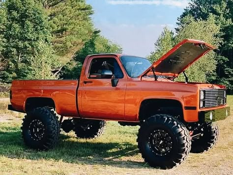 #chevytruckslifted Short Bed Chevy Trucks, 1982 Chevy Truck, 78 Chevy Truck, Lifted Square Body Trucks, Chevy Square Body Trucks Lifted, Chevy Square Body Trucks Interior, Old Square Body Chevy, Pretty Trucks, Chevy Square Body Trucks