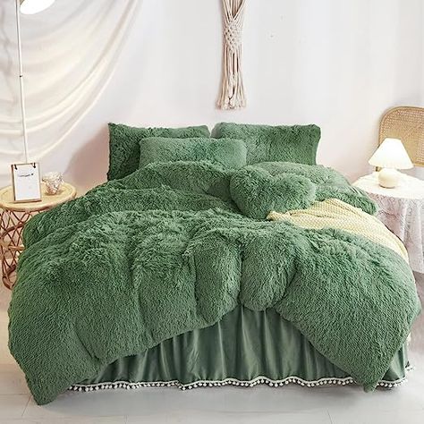 Amazon.com: HAIHUA Fluffy Sage Green Comforter Cover Set Queen，Faux Fur Green Bedding 3 Pieces(1 Plush Queen Duvet Cover +2 Faux Fur Pillowcases) Girls Bed Set (Sage Green, Queen) : Home & Kitchen Fluffy Duvet, Fluffy Comforter, Green Comforter, Colorful Comforter, Bed Design Modern, Velvet Bed, Green Bedding, Woman Bedroom, Bed Sets