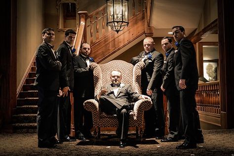 This groom's favorite movie is The Godfather, so his photographer came up with this hilarious reenactment. Gangster Wedding, Wedding Photography Guide, Groomsmen Pictures, Groomsmen Poses, Valley Photography, Godfather Movie, Groom Pose, Groom Photoshoot, Mafia Families