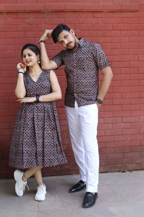 Couple Dress Matching Indian Casual, Couple Matching Outfits Indian, Couple Dress Matching Indian, Couple Outfits Matching Casual, Couple Dress Matching, Couples Matching Outfits, Simple Frock, Couple Outfits Matching, Man Dress Design