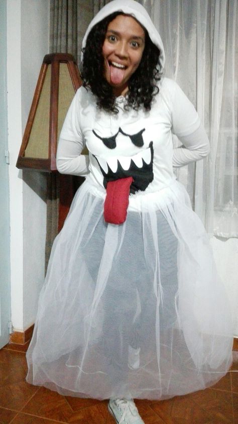 Costume boo Mario bross Boo Mario Costume, Mario Ghost Costume, King Boo Costume Women, Super Mario Boo Ghost Costume, King Boo Costume Diy, Boo Costume Mario, Mario Star Costume, King Boo Costume, Goomba Costume