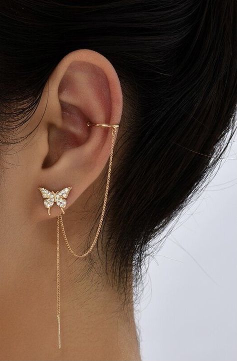 Butterfly Helix Piercing, Ear Piercings Inspo Baddie, Piercings Oreja Aesthetic, 2 Piercings Ear Ideas, Butterfly Earrings Aesthetic, Helix Piercing Ideas, Aretes Aesthetic, 2 Ear Piercings, Helix Chain