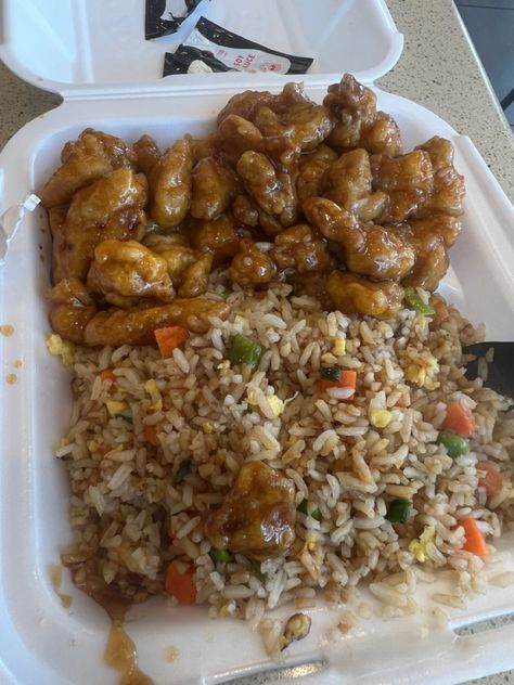 Orange Chicken And Rice, Panda Express Orange Chicken Recipe, Panda Express Orange Chicken, Orange Chicken Recipe, Party Food Buffet, Soul Food Dinner, Panda Express, Food Babe, Delicacy Food