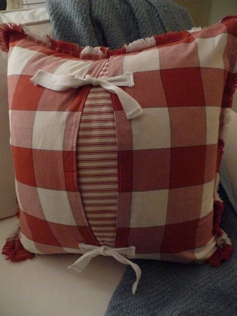 P1050212 Diy Pillow Shams, Gingham Pillow, Bow Pillow, Fabric Napkins, Pillow Ideas, Pillow Tutorial, Fabric Napkin, Pretty Pillow, Sewing Pillows