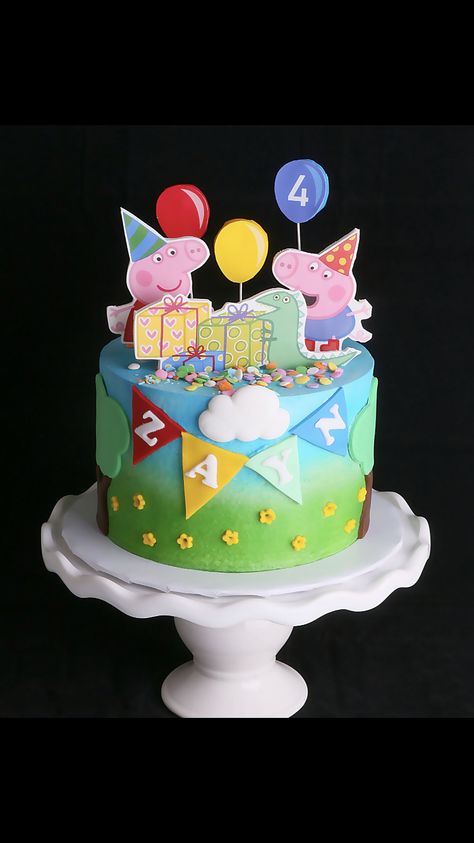 Peppa Pig Birthday Cake For Boys, Peppa Pig Theme Cake, Tortas Peppa Pig, George Pig Birthday Party, Holiday Cake Designs, Peppa Pig Birthday Decorations, George Pig Birthday, Peppa Pig Birthday Cake, Pig Birthday Cakes