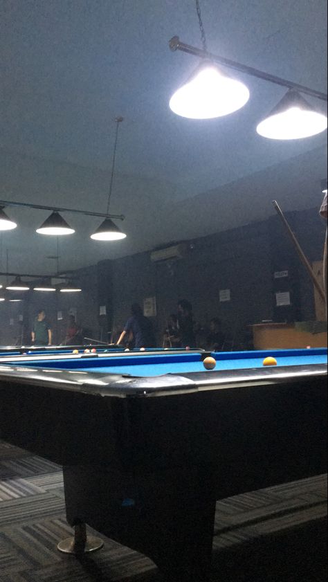 Pap Billiard, Billiards Aesthetic, Mirror Selfie Boy No Face Aesthetic, Snooker Room, Cute Iphone Wallpaper Tumblr, Pap Random, Alcohol Aesthetic, Pool Rooms, Story Ideas Pictures