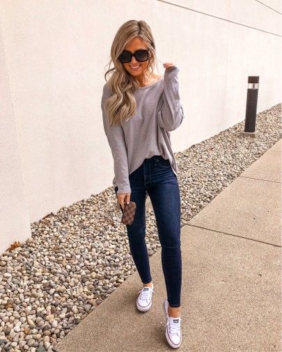 Casual Sunday Outfit Fall, Casual Sunday Outfit, Amanda West, Outfit Botas, Sunday Outfit, Outfits Lazy, Lazy Saturday, Almost Ready, Cute Fall Outfits