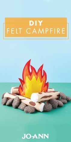 Summer is known for its bonfires. But if the weather isn’t permitting, this DIY Felt Campfire can help bring the fun indoors. Not only will your kiddos love letting their imaginations soar, they’ll have fun helping you make this handmade toy as well! Felt Campfire, Diy Costumes For Boys, Sew Felt, Baby Mobil, Felt Play Food, Diy Bebe, Fun Arts And Crafts, Diy Felt, Felt Patterns