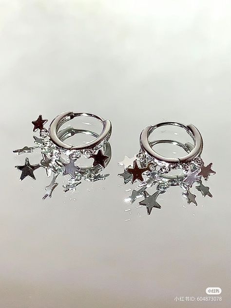 Aesthetic Star, Pretty Jewelry Necklaces, Jewelry Accessories Ideas, Girly Accessories, Funky Jewelry, Star Jewelry, Fancy Jewelry, Cute Bracelets, Girly Jewelry