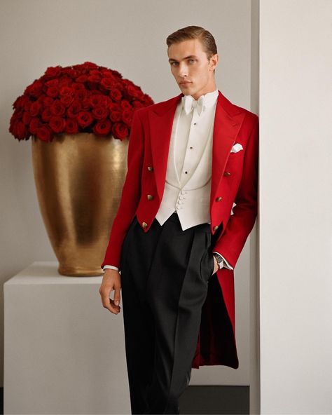 Red Long Coat, Christmas Attire, Suit Pin, Holiday 2022, Stylish Suit, Party Kleidung, Red Suit, Tuxedo For Men, Gentleman Style