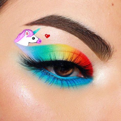 Unicorn Eyeshadow, Unicorn Eyes, Smile With Your Eyes, Lip Art Makeup, Barbie Makeup, Ethereal Makeup, Dope Makeup, Shadow Art, Creative Eye Makeup