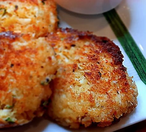 Indulge in a taste of the coast with our Copycat Joe's Crab Shack Crab Cakes - a mouthwatering rendition of the iconic crab cakes served at the beloved Joe's Crab Shack Crab Cakes, Maine Seafood, Joe Crab Shack, Crab Cake Recipes, Crab Dishes, Crab Cake Recipe, Crab Shack, Crab Cake, Crab Salad