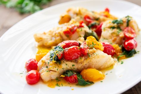 Easy delicious cod recipe that comes together in minutes. This pan-roasted cod is flavorful thanks to the simple cherry tomato and white wine pan-sauce. Salmon In Foil Recipes, Roasted Cod, Baked Cod Recipes, Cod Fish Recipes, Cod Recipe, Honey Garlic Salmon, Cherry Tomato Sauce, Pan Sauce, Garlic Salmon