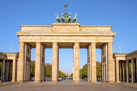 The famous Brandenburg Gate in Berlin by elxeneize. The famous Brandenburg Gate in Berlin early in the morning with no people #AD #Gate, #Berlin, #famous, #Brandenburg Neo Classical Architecture, Graphic Design Portfolio Inspiration, Brandenburg Gate, Sunny Morning, Great Thinkers, Websites Design, Beauty Websites, Chinese Landscape, Early In The Morning