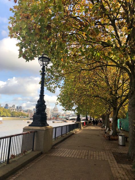 London Southbank, South Bank, Lamp Post, London