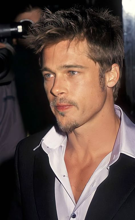 Brad Pitt Goatee, Brad Pitt Side Profile, Tyler Durden Haircut, Bro Flow Hair Men, Brad Pitt Seven, Haircut For Man, Old Hair Styles, Brad Pitt Short Hair, Loc Styles For Short Hair