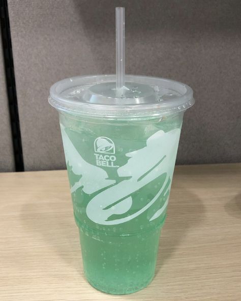 People Are Making Homemade Mountain Dew Baja Blast and Say It Tastes Like The Real Thing Homemade Baja Blast, How To Make Baja Blast, Mountain Dew Water, Baja Blast Tattoo, Baja Blast Aesthetic, Baja Blast Recipe, Taco Bell Baja Blast, Mtn Dew Baja Blast, Mountain Dew Baja Blast