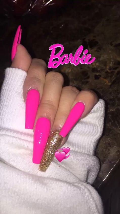 BARBIE HOT PINK NAILS 💖 Nail Art Cute, Barbie Pink Nails, Long Coffin Nails, Barbie Nails, Hot Pink Nails, Long Acrylic Nails Coffin, Pink Barbie, Coffin Nails Long, Bling Acrylic Nails