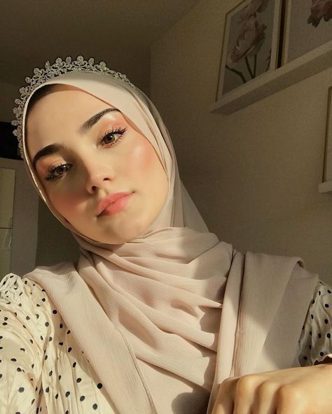 Hijab Makeup, Muslimah Wedding Dress, Muslimah Wedding, Stile Hijab, Muslim Wedding Dresses, Hijab Fashionista, Mode Turban, Modest Fashion Hijab, Muslim Fashion Hijab Outfits