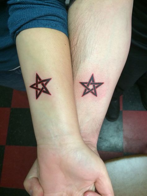 Matching his and hers pentagram tattoo Gothic Friend Tattoos, Gothic Couple Tattoo Ideas, Matching Tattoos Couples Emo, Matching Alternative Tattoos, Emo Couple Tattoos, Matching Gothic Tattoos, Satanic Tattoo Ideas, Matching Emo Tattoos, Matching Tattoos Goth