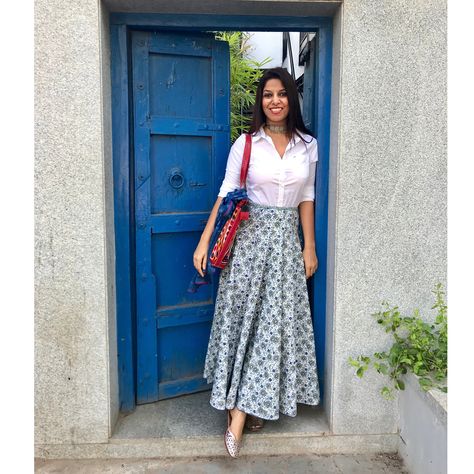 32.6k Followers, 119 Following, 563 Posts - See Instagram photos and videos from Neha Sharma (@the_stylewali) Long Skirt Outfits Indian, Skirt And Top Indian, Silk Kurtis, Printed Skirt Outfit, Skirt Styling, Long Skirt And Top, Ethnic Dresses, Western Top, Trendy Outfits Indian