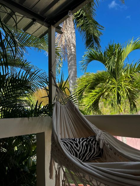 Puerto Rico Vibes, Puerto Rico Airbnb, Vacation House Aesthetic, Puerto Rico House, Airbnb Aesthetic, Puerto Rico Aesthetic, Arecibo Puerto Rico, Puerto Rico Trip, Tropical Lifestyle