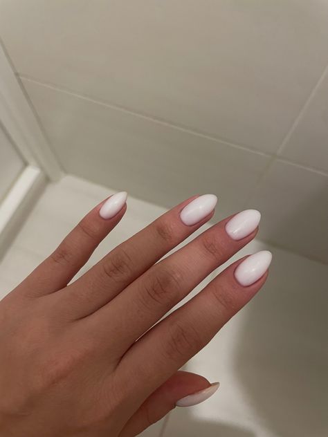 Basic Nail Ideas, Basic Nail, Plain Nails, Fancy Nails Designs, Pointed Nails, Grunge Nails, Basic Nails, Classy Acrylic Nails, Pearl Nails