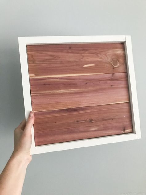 DIY Wood Sign - How to use scrap cedar planks! 1x4 Wood, Cedar Wood Projects, 2x4 Wood Projects, Diy Wood Sign, Cedar Planks, Wood Projects For Beginners, Barn Wood Projects, Wood Scraps, Cool Wood Projects