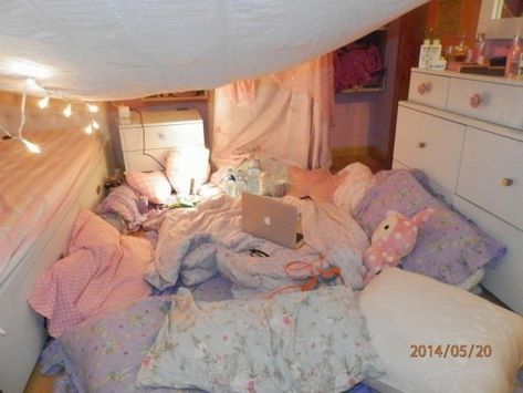 Kawaii Bedroom, Cute Bedroom Ideas, Cute Room Ideas, Aesthetic Rooms, Pretty Room, Dreamy Room, Kawaii Room, House Room, Small Room