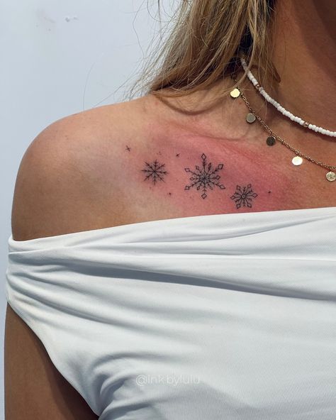 ❄Unique like every snowflake. Ready to make yours? Tattoo for @chelsea.ashlyn DM to book your session! #SnowflakeTattoo #UniqueInk #TattooInspiration #WinterVibes #CustomTattoo Lulu Tattoo, Snowflake Tattoos, Snowflake Tattoo, Winter Tattoo, Snow Tattoo, Snow Flake Tattoo, Sun Tattoo, Snow Flake, October 31