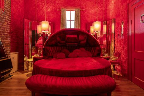 Hot Pink Kitchen, Hollywood Bedroom, Housing Inspiration, 70s Room, Nashville House, Circle Bed, Red Bed, Tennessee House, Round Bed