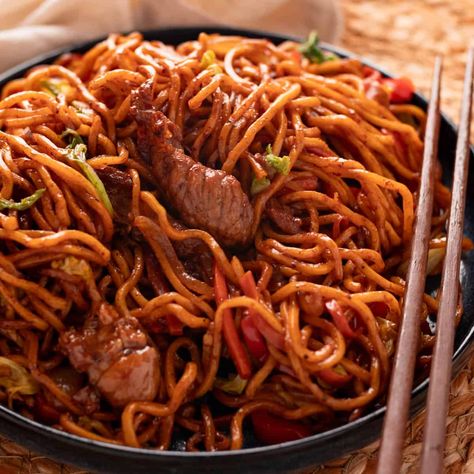 Make this satisfying takeout classic, Pork Lo Mein, in just 25 minutes! It’s the lazy dinner or lunch meal prep you never knew you needed! Spicy Chicken Bulgogi Recipe, Chicken Bulgogi Recipe, Palitaw Recipe, Pork And Noodles, Sweet Chili Chicken Wings, Vietnamese Iced Coffee Recipe, Chicken Bulgogi, Lazy Dinner, Lo Mein Recipe