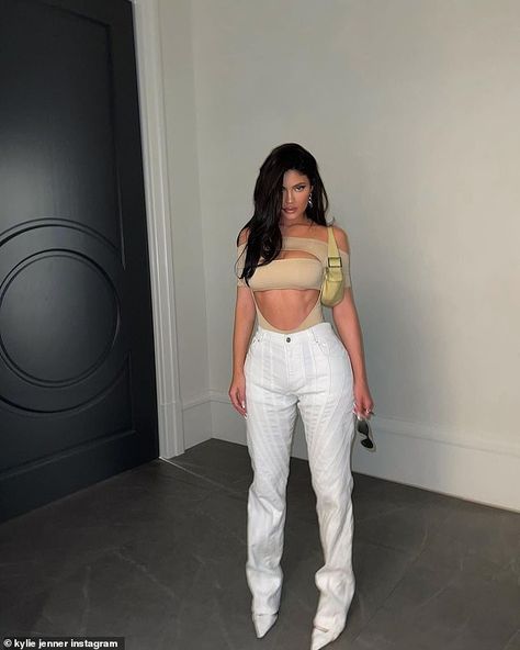 Kylie Jenner Selfies Instagram, Kylie Jenner Stormi, Kylie Jenner House, Kylie Swim, Estilo Kylie Jenner, Kylie Baby, Kylie Jenner Instagram, Stormi Webster, Jenner Photos