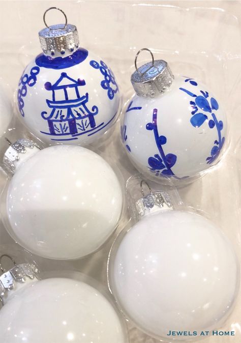 Diy Chinoiserie, Woodsy Christmas, Chinoiserie Ornaments, Chinoiserie Pumpkins, Painted Chinoiserie, Blue Christmas Ornaments, Chinoiserie Christmas, Blue Christmas Decor, Diy Ornaments