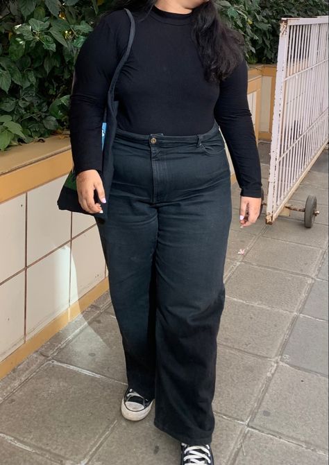 Plus size outfit ideas 🫶🏻 Black Converse Outfit Plus Size, Baggy Plus Size Jeans, Black Jeans Plus Size Outfits, Converse Plus Size Outfit, Plus Size Turtleneck Outfit, Plus Size Converse Outfit, Fupa Outfits, Plus Size Black Jeans Outfit, Styling Plus Size