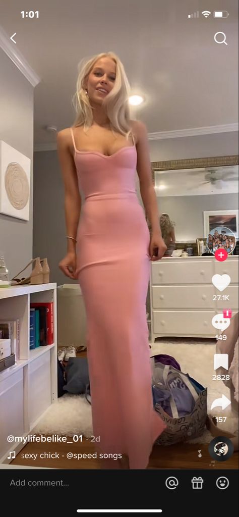 Indian Cocktail Dress, Pink Bandage Dress, Cheer Outfits, House Of Cb Dresses, Grad Dresses, House Of Cb, Only Fashion, Elegant Outfit, Bandage Dress