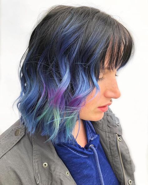 Short Vivid Hair, Vivid Balayage Short Hair, Vivid Bob Hair, Multicolored Hair Short, Short Bob Rainbow Hair, Makeup Workshop, Shaggy Bob Haircut, Vivid Hair, Hair Styels