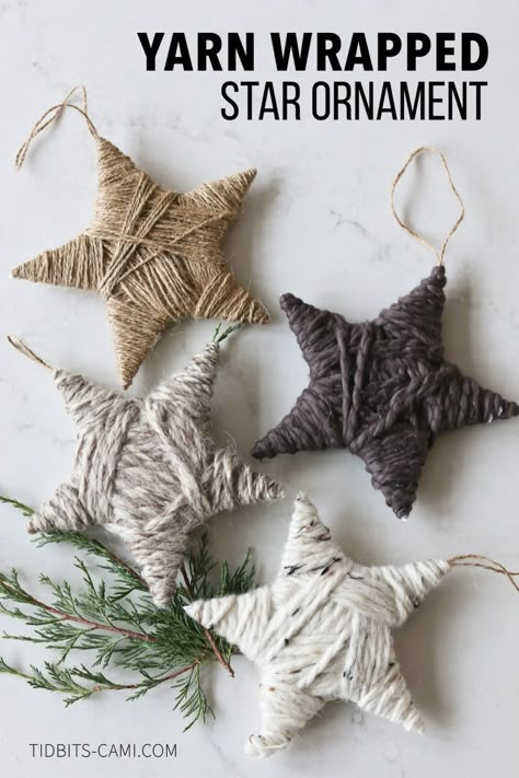 How to Make Yarn Wrapped Star Ornaments for Christmas - Tidbits Wrapped Yarn Ornaments, Diy Holiday Ornaments Simple, Twine Christmas Tree Ornaments, Macrame Winter Decor, Yarn Stars Ornament, How To Make Yarn Ornaments, Cardboard Yarn Ornaments, Cardboard Star Ornament, Yarn Holiday Crafts