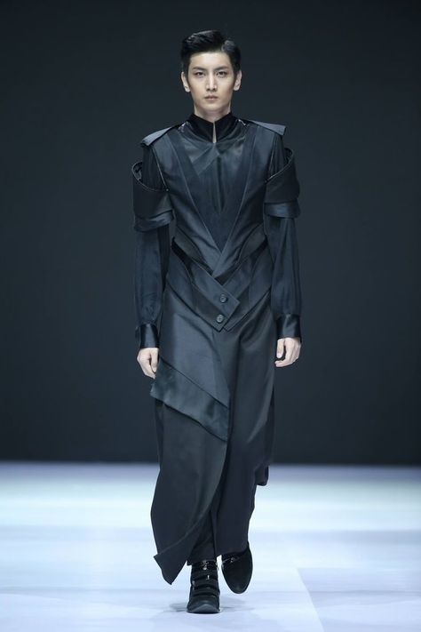 Wizarding Clothes, Avant Garde Fashion Male, Travel China, Outfit Essentials, Fashion Edgy, Fashion Male, Male Fashion Trends, How To Look Handsome, Futuristic Fashion