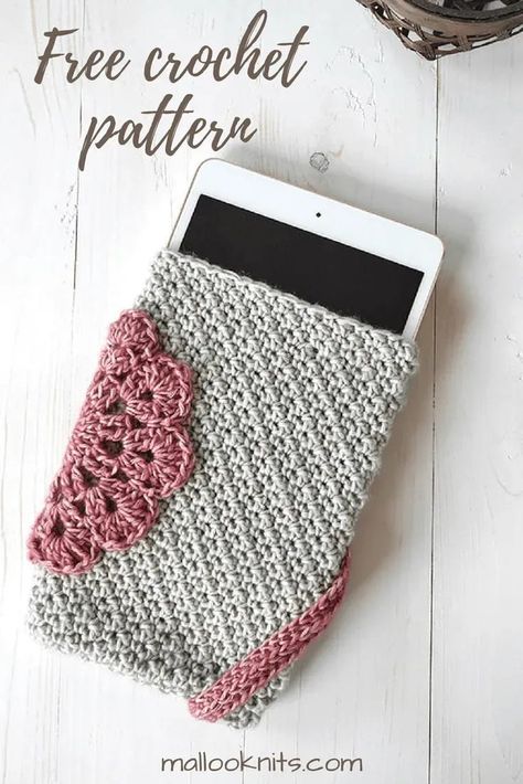 Read about the process that went into making this girly tablet case and then go grab your free pattern to make one of your own. Crochet Ipad Cover, Crochet Tablet Cover, Crochet Ipad Case, Hannah Ideas, Crochet Photography, Tablet Pouch, Kids Crochet Pattern, Crochet Phone Cases, Crochet Case