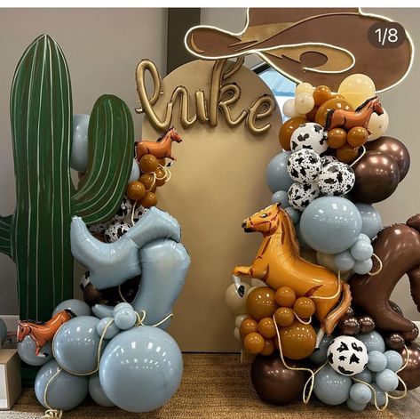 Cowboy Theme Balloon Arch, Western Theme Balloons, Rodeo Birthday Backdrop, Rodeo Balloon Arch, Western Balloon Arch, Baby Shower Vaquero, Western Theme Party Decorating Ideas, Cowboy Birthday Party Decorations, Cowboy Themed Birthday Party