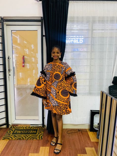 Short Kampala Gown Styles For Ladies, Short Bubu Gown Styles, Ankara Mini Dress, Ankara Dress Designs, Bubu Gown Styles, Ankara Short Gown Styles, African Print Dress Ankara, Short African Dresses, African Wear Dresses